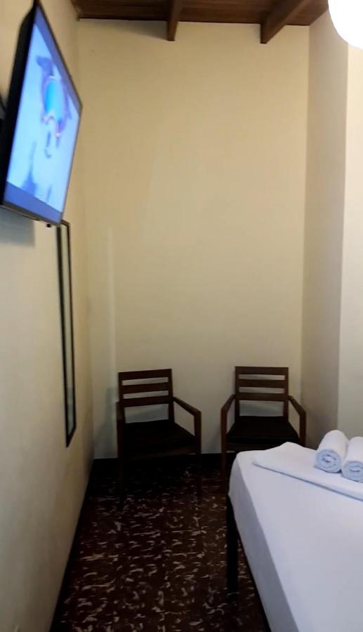 Hostel Dodero Либерия Екстериор снимка